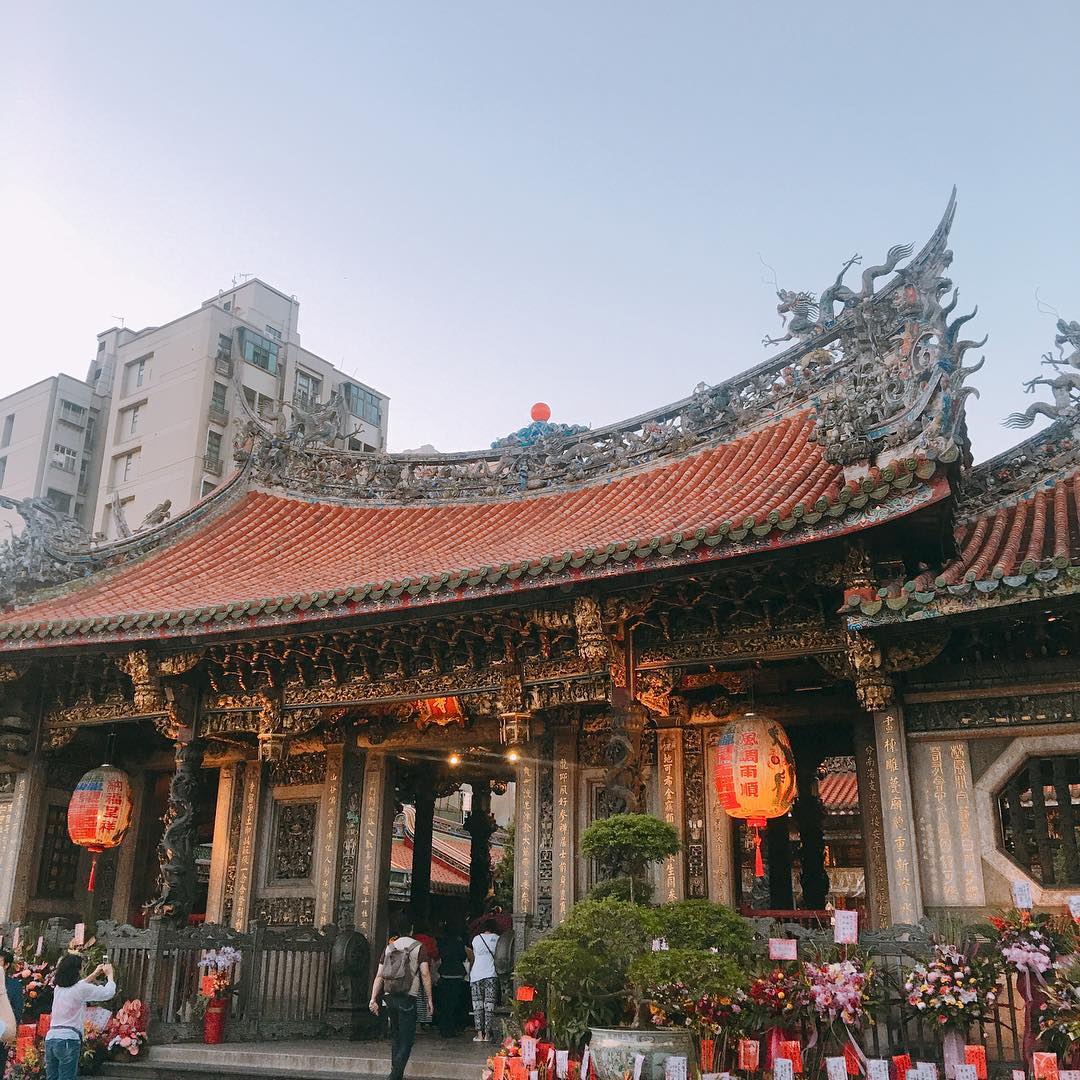 Chùa Long Sơn (Đài Bắc) - Ảnh 1